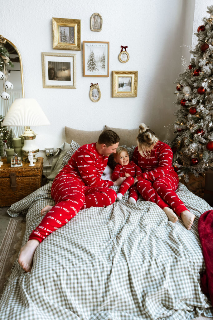 Cozy studio Christmas photo session with family at Urban Studios in Springfield Missouri