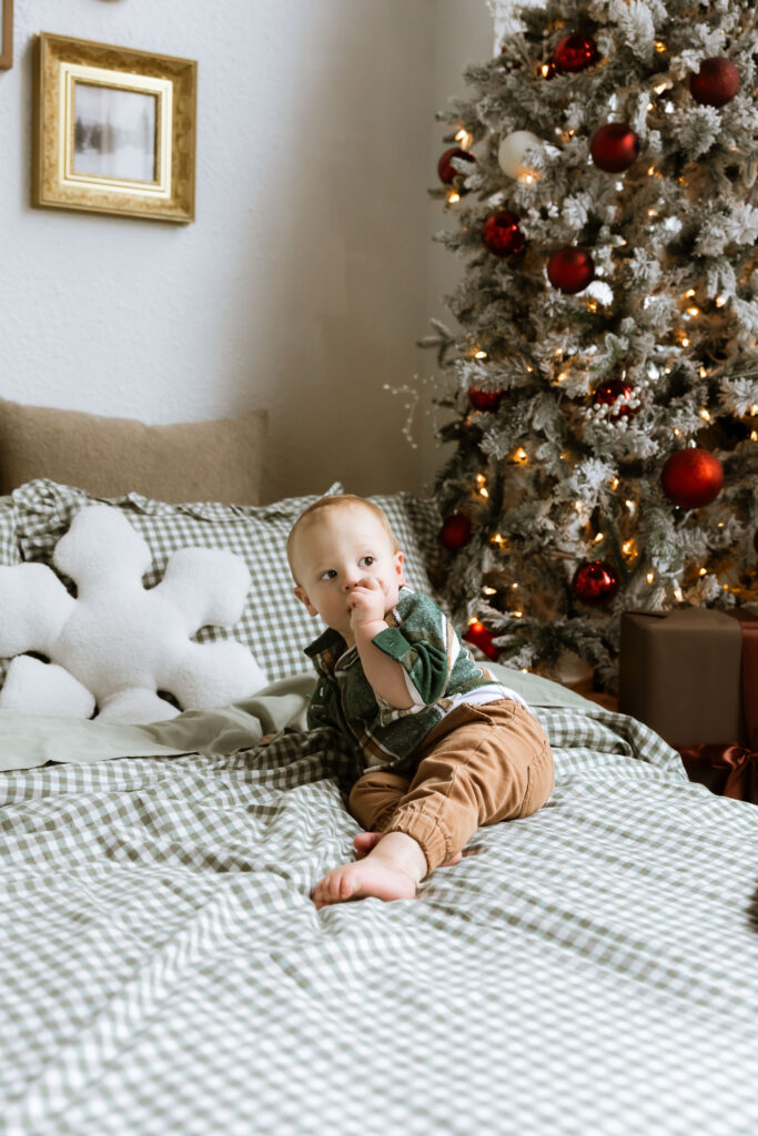 Cozy studio Christmas photo session with family at Urban Studios in Springfield Missouri