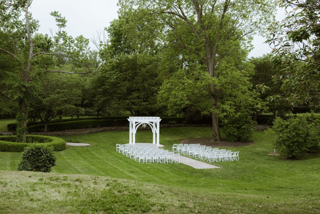 Springfield Missouri mansion wedding venue photography by Katey Sutton