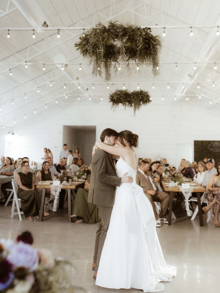 Wedding photography at Spring Valley in Strafford Missouri by Katey Sutton Photo