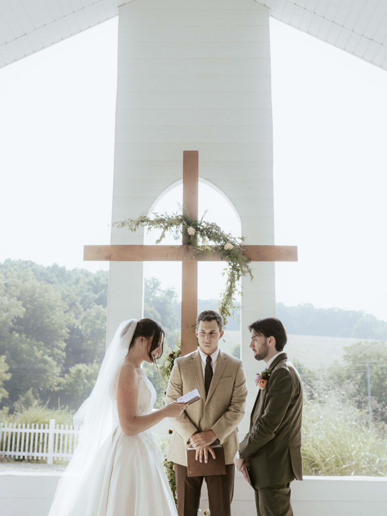 Southwest Missouri country wedding venue photography at Spring Valley Strafford MO by Katey Sutton