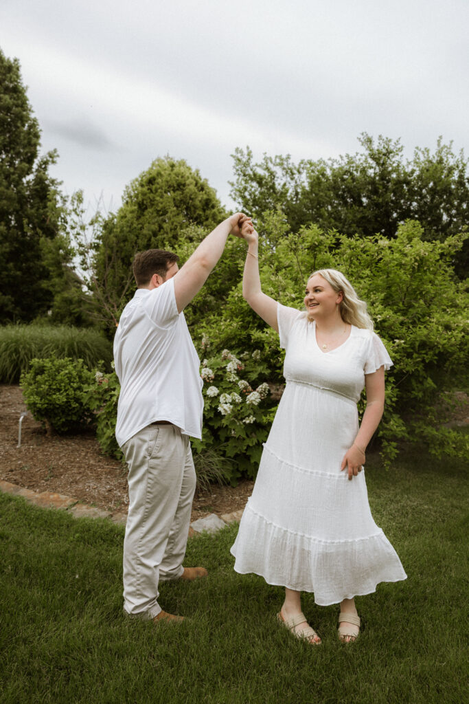 Springfield Missouri engagement photographer – garden engagement session