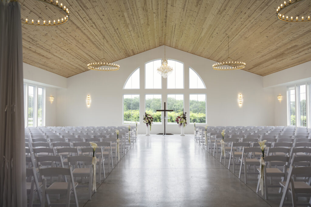 Wedding ceremony taking place at The Callaway Jewel venue in Fulton, Missouri